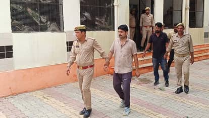 सांप से डसवाकर पति का कत्ल: पोस्टमार्टम न कराने की जिद पर अड़ी थी दामिनी, मौत के बाद प्रेमी संग किया था ये काम Meerut Snake Murder Husband murdered by snakebite Wife Damini insisted against post-mortem lover Tushar