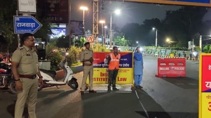 Indore News: स्कूल बसों पर पुलिस का बड़ा एक्शन, 1000 की चेकिंग, 163 पर गिरी गाज