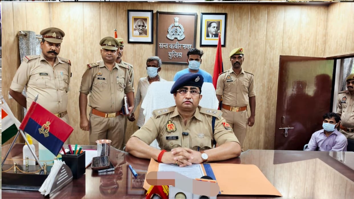 Sant Kabir Nagar Police arrested three individuals, including Bhuttu Ali, who carried a reward of ₹50,000.