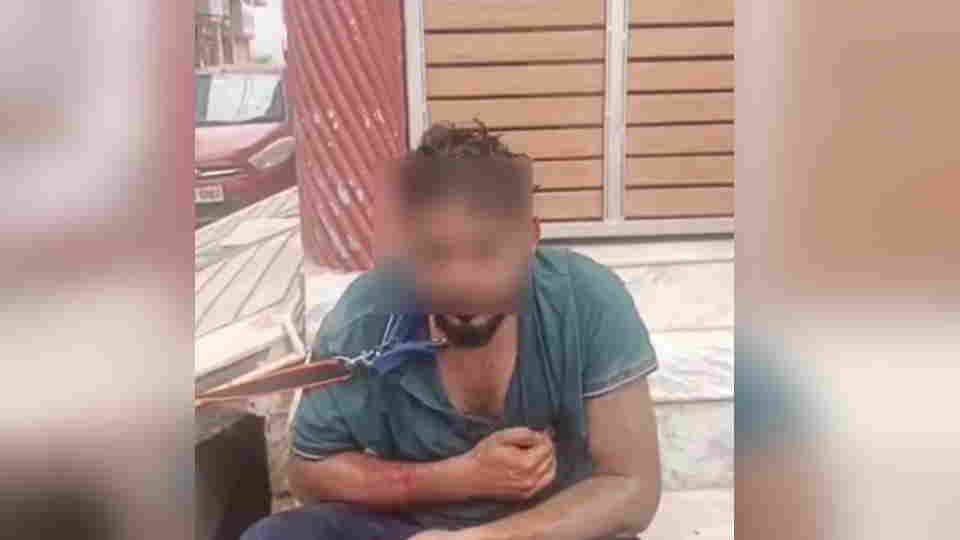 People tied leash around youth's neck and beat him severely while he came to meet a Girl