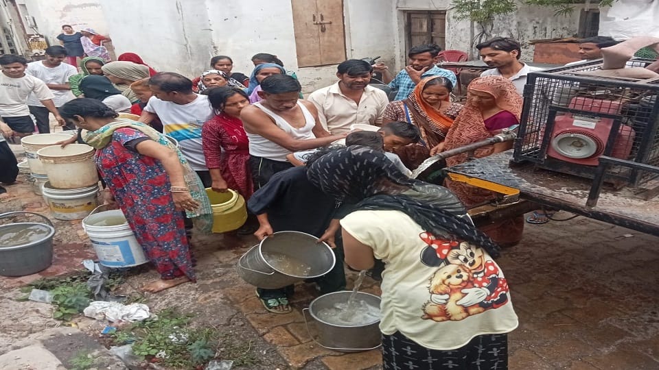 Water crisis deepens in Cantonment area in Agra