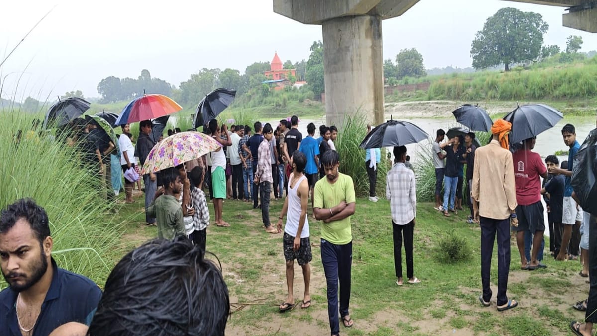 Pratapgarh News : घूमने निकले दो सगे भाइयों समेत तीन किशोर नदी में डूबे, दिलीपपुर के खीरीबीर घाट पर हुआ हादसा