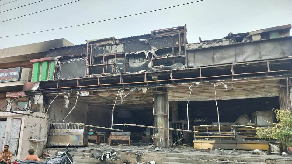 Fire broke out in Sweets House due to short circuit