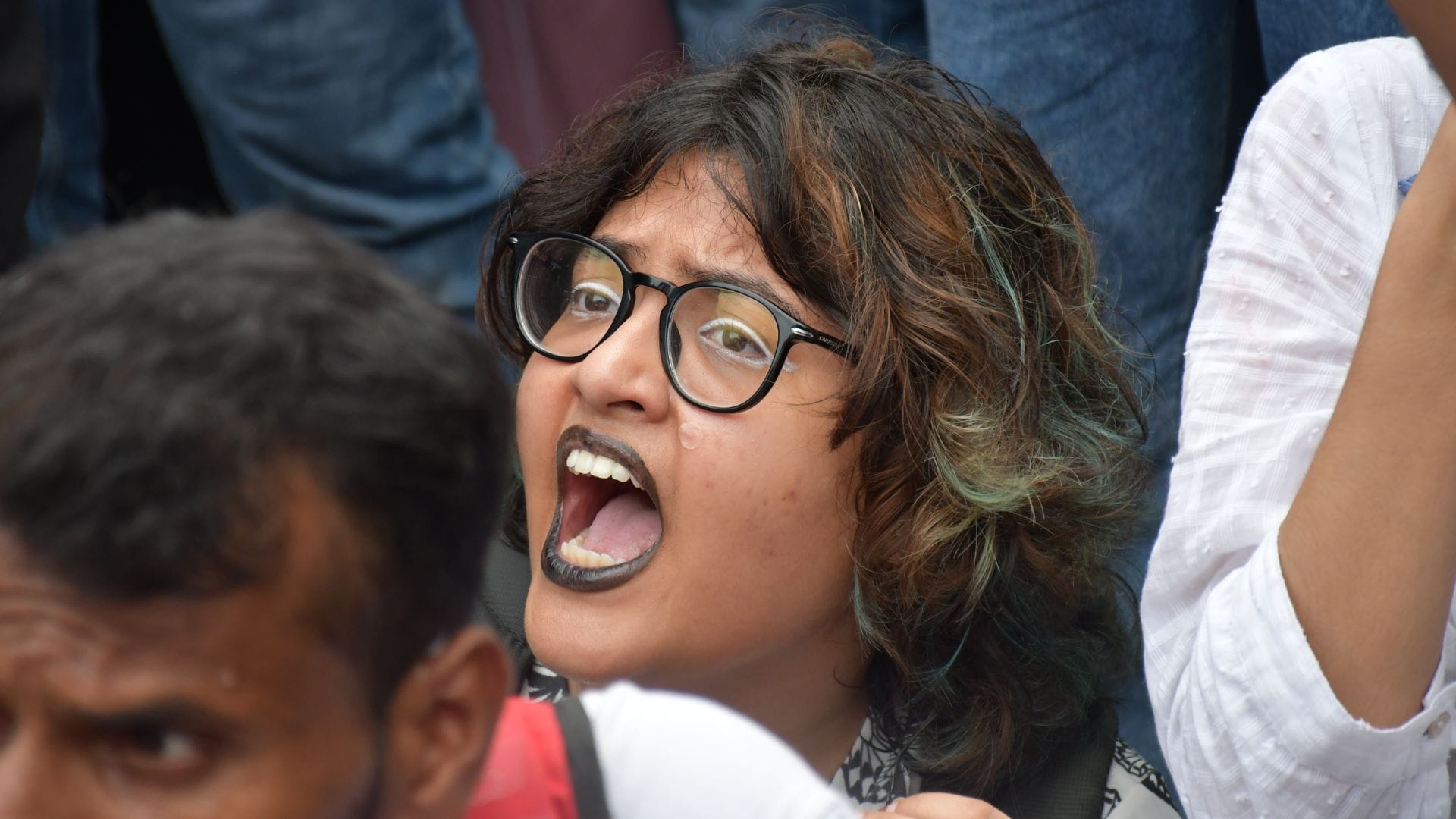 BHU campus Over 3,000 students protest clash with police in Varanasi