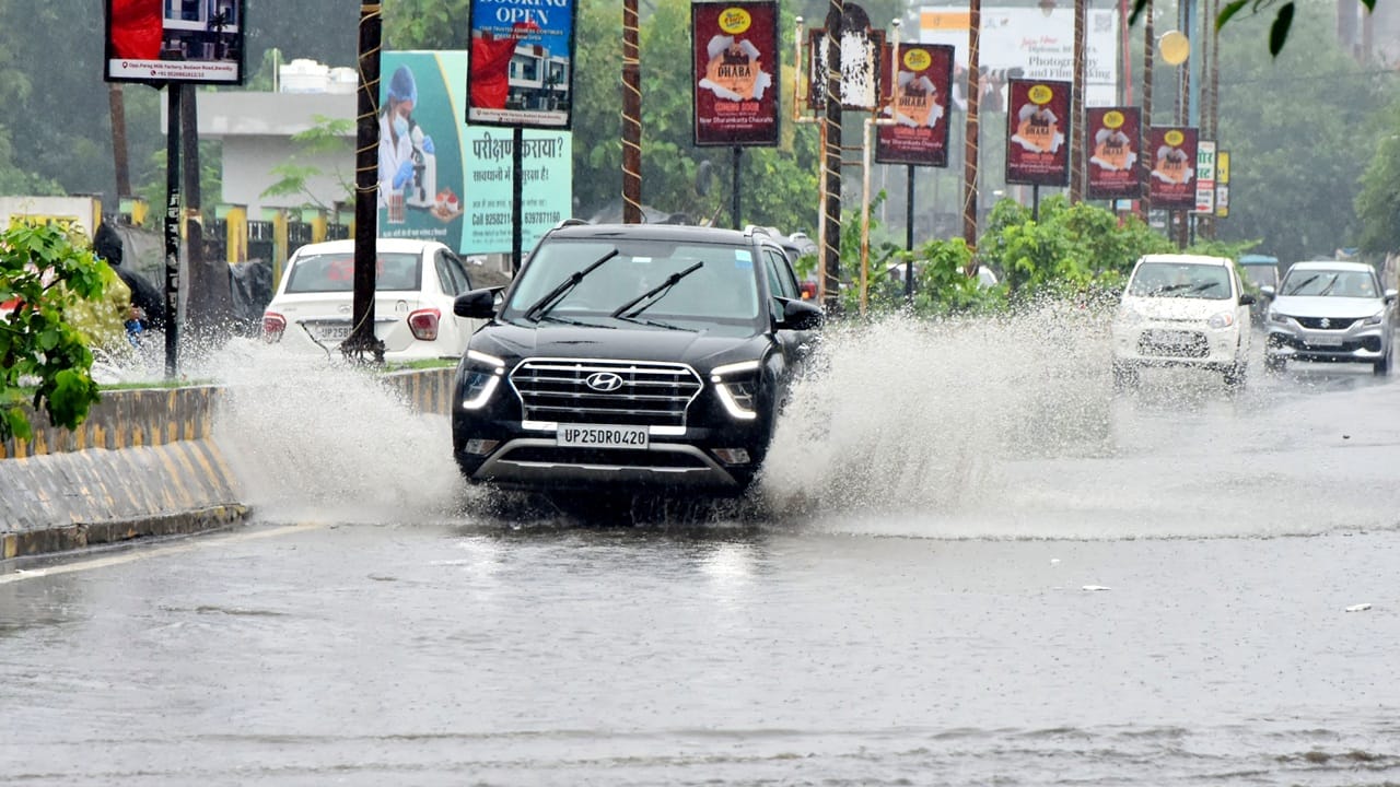 How to Escape Safely If You Get Trapped Inside a Car know the process