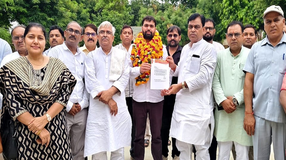 Dheeraj Singh became the MLC candidate of Thakurai Gut