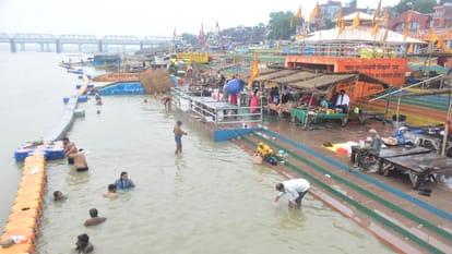 Ganga water level stable; Yamuna's level has also receded. The administration remains on alert.