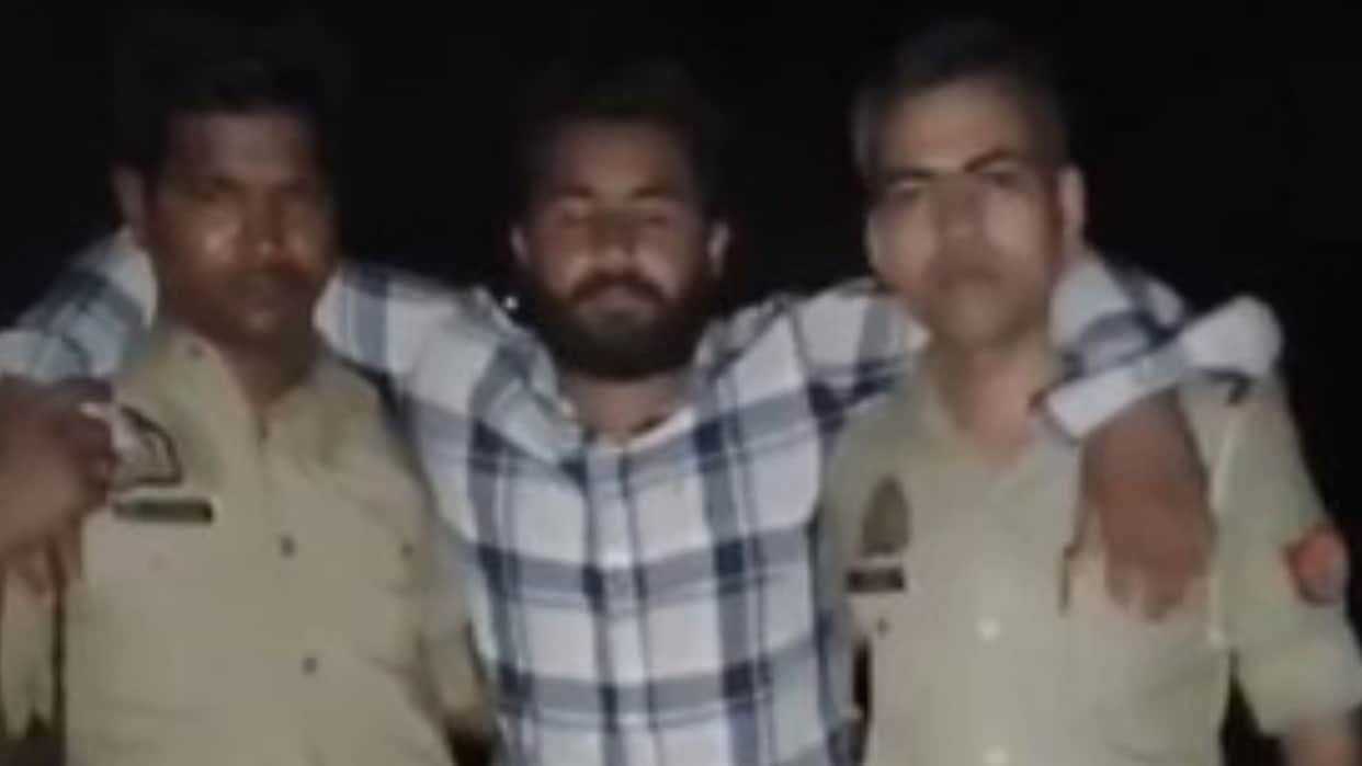 Criminal injured fleeing after firing police in encounter hatched murder plot in ballia arrested