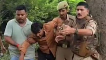 Varanasi Encounter Cattle smuggler shot leg sent to trauma center 30 cattle recovered from trailer