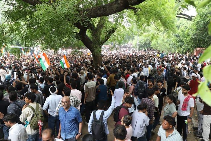 See situation in photos as protesters gather at Jantar Mantar in Delhi for Parliament march
