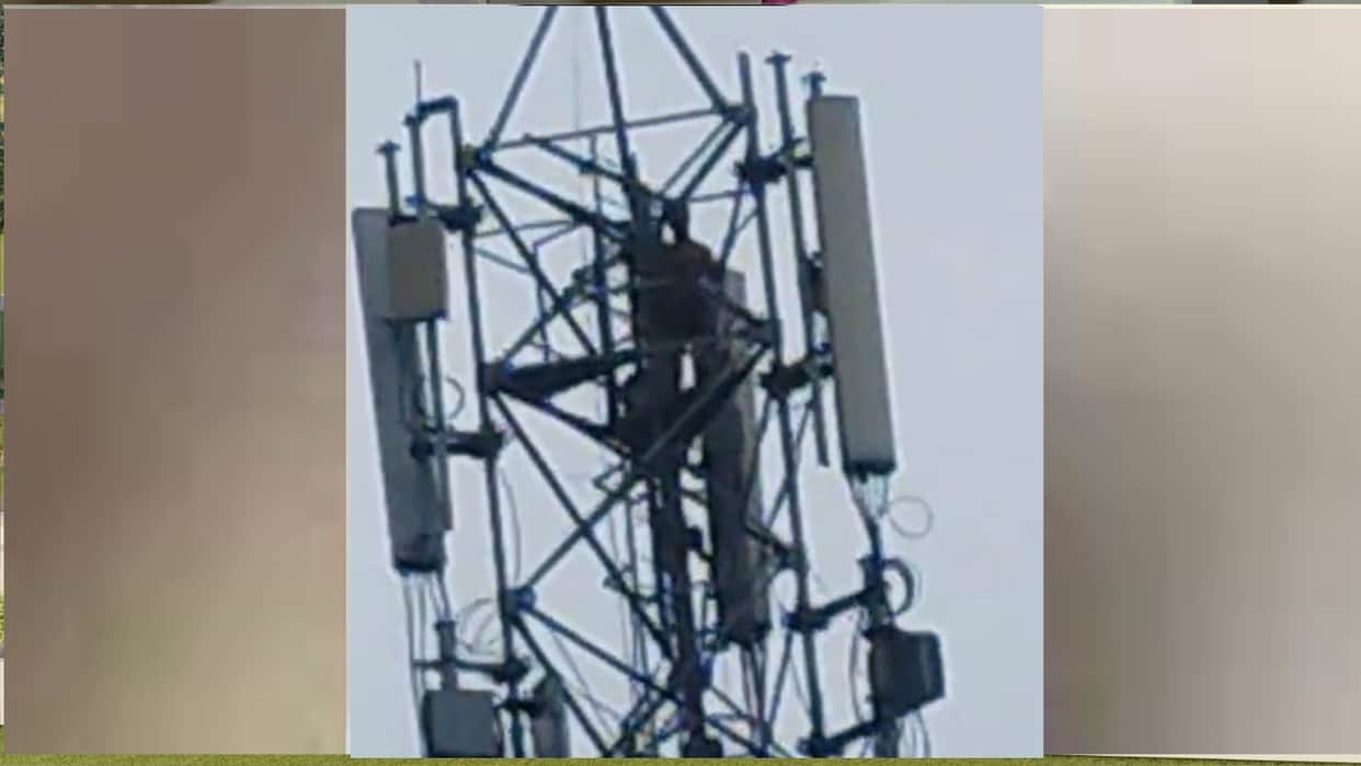 Mentally challenged youth climbs tower for the second time in Kushinagar.
