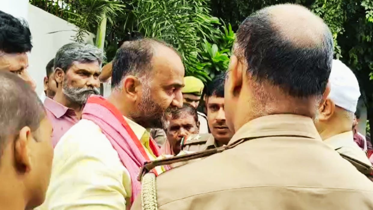 Former MLA under manoj singh dablu house arrest Amda power house police force arrived his residence