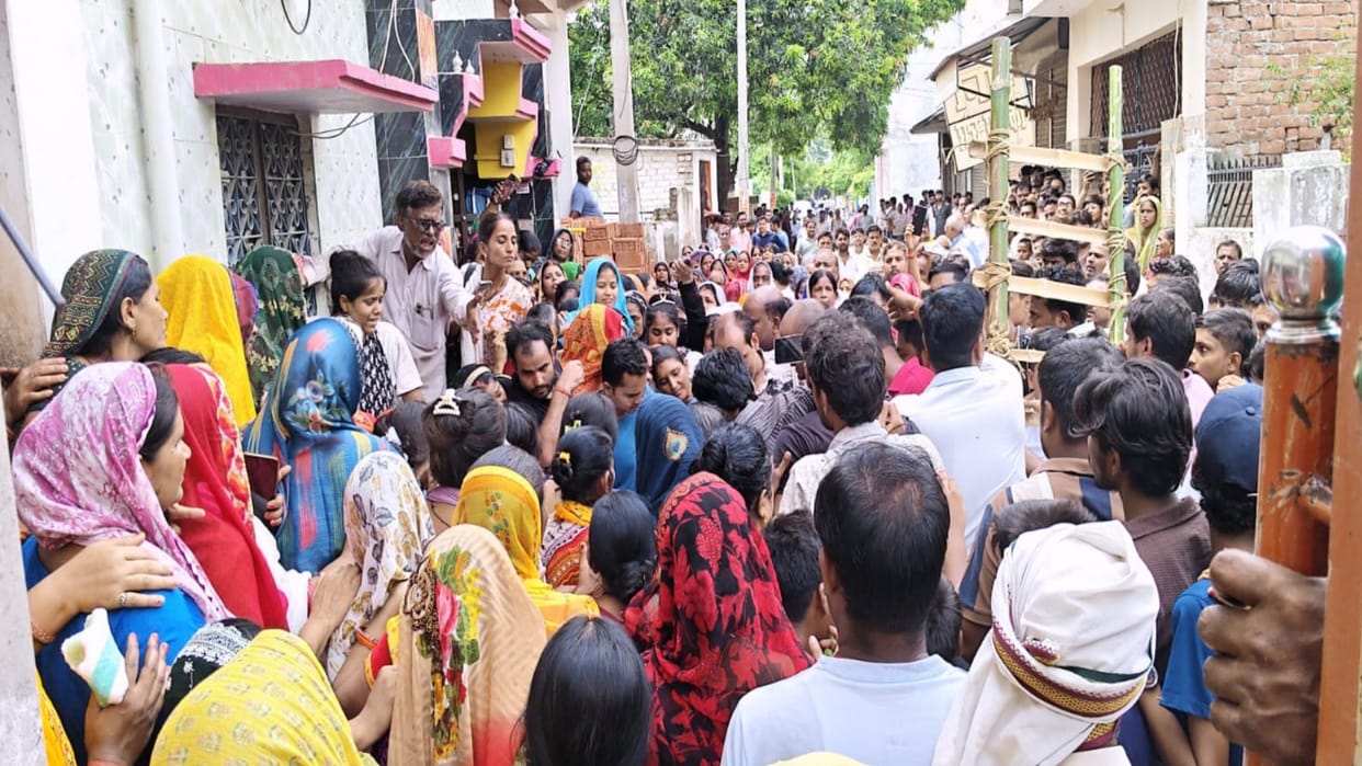 Pratapgarh News: Bodies of real brothers who drowned in the Sai River recovered on the second day