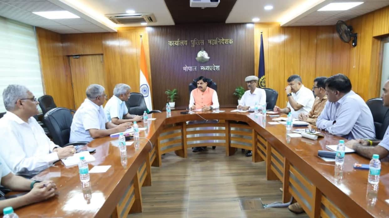 MP Police: SI recruitment after 8 years, annual promotions; CM Mohan Yadav says criminals must not be allowed