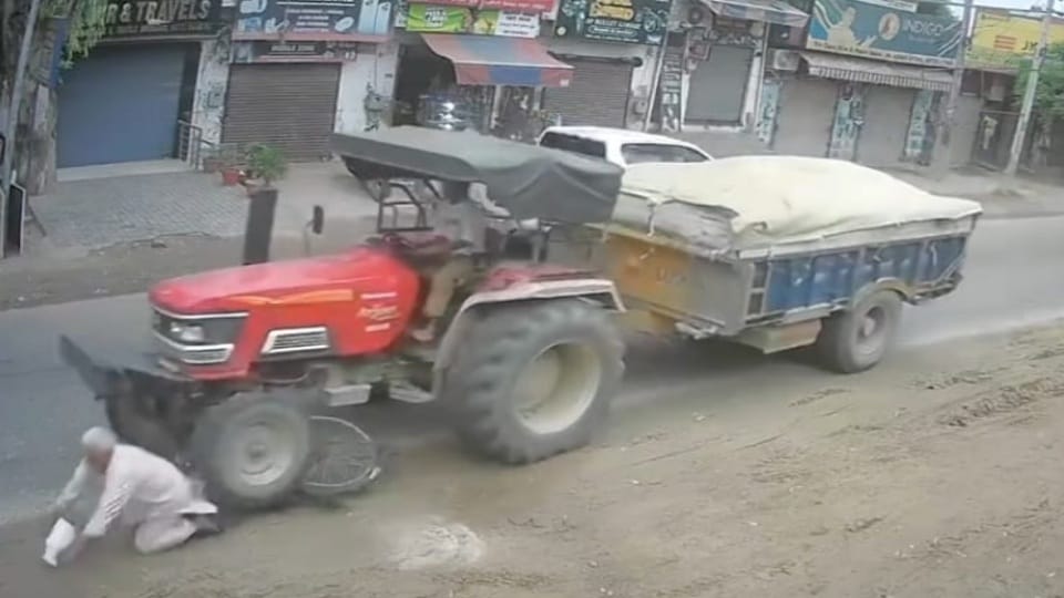Cyclist dies in road accident at Garhshankar Nangal road