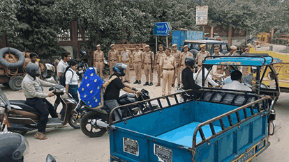 Alert regarding Jantar Mantar protest Heavy police force deployed at  Delhi-UP border