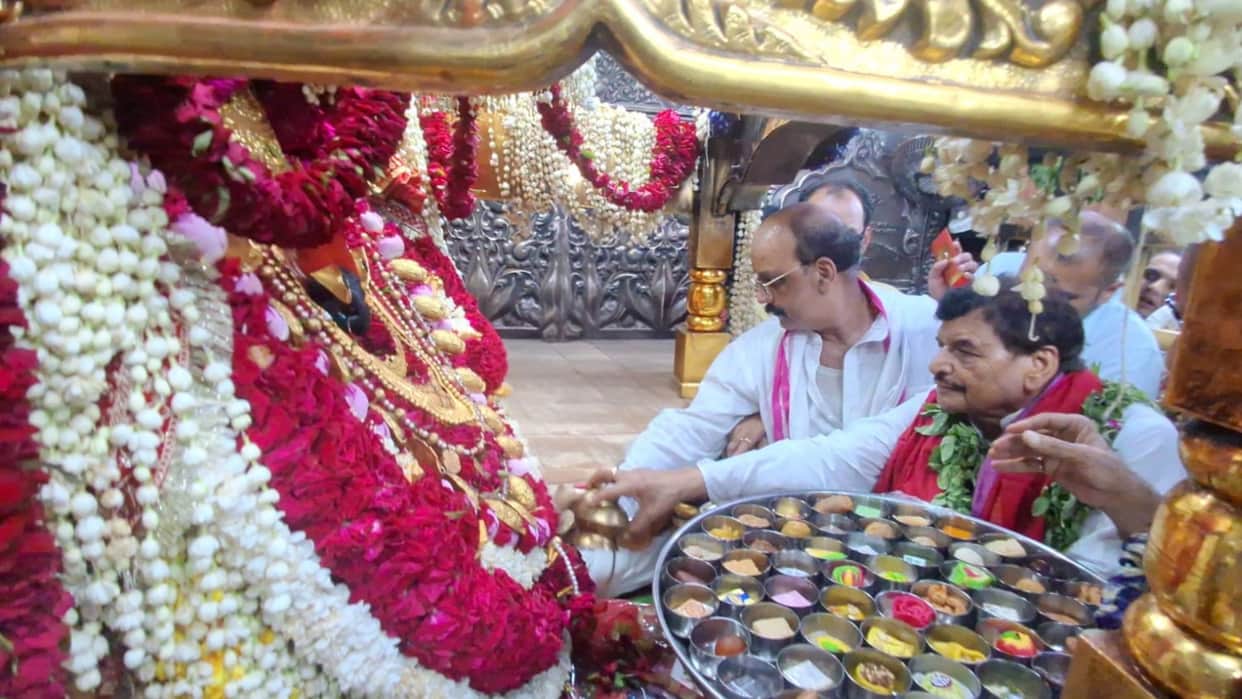 Shivpal Yadav offered prayers at Vindhyachal Temple and commented on theft of donations of Ram Temple