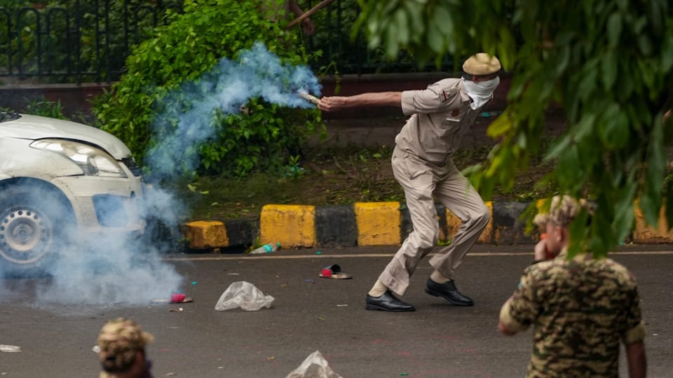 Cockroach janta party Protest protesters reached Parliament House After nearly twenty years
