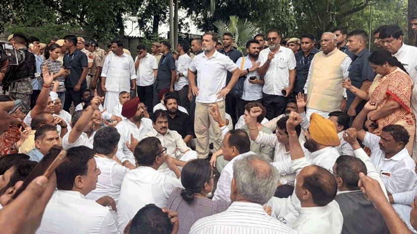 कांग्रेस का सरकार के खिलाफ हल्ला-बोल: हिरासत में लिए गए कई नेता, पार्टी ने केंद्र पर लगाए क्या आरोप?