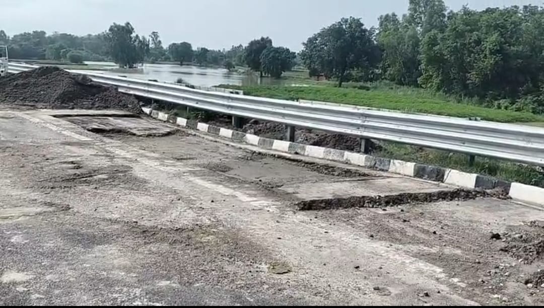 Ganga Expressway: 60-Metre Stretch Sinks After Rain, Repair Work Underway