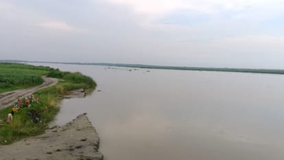 Meerut: Ganga Water Level Rises After Three Days of Rain, Farmers in Meerut’s Khadar Worried