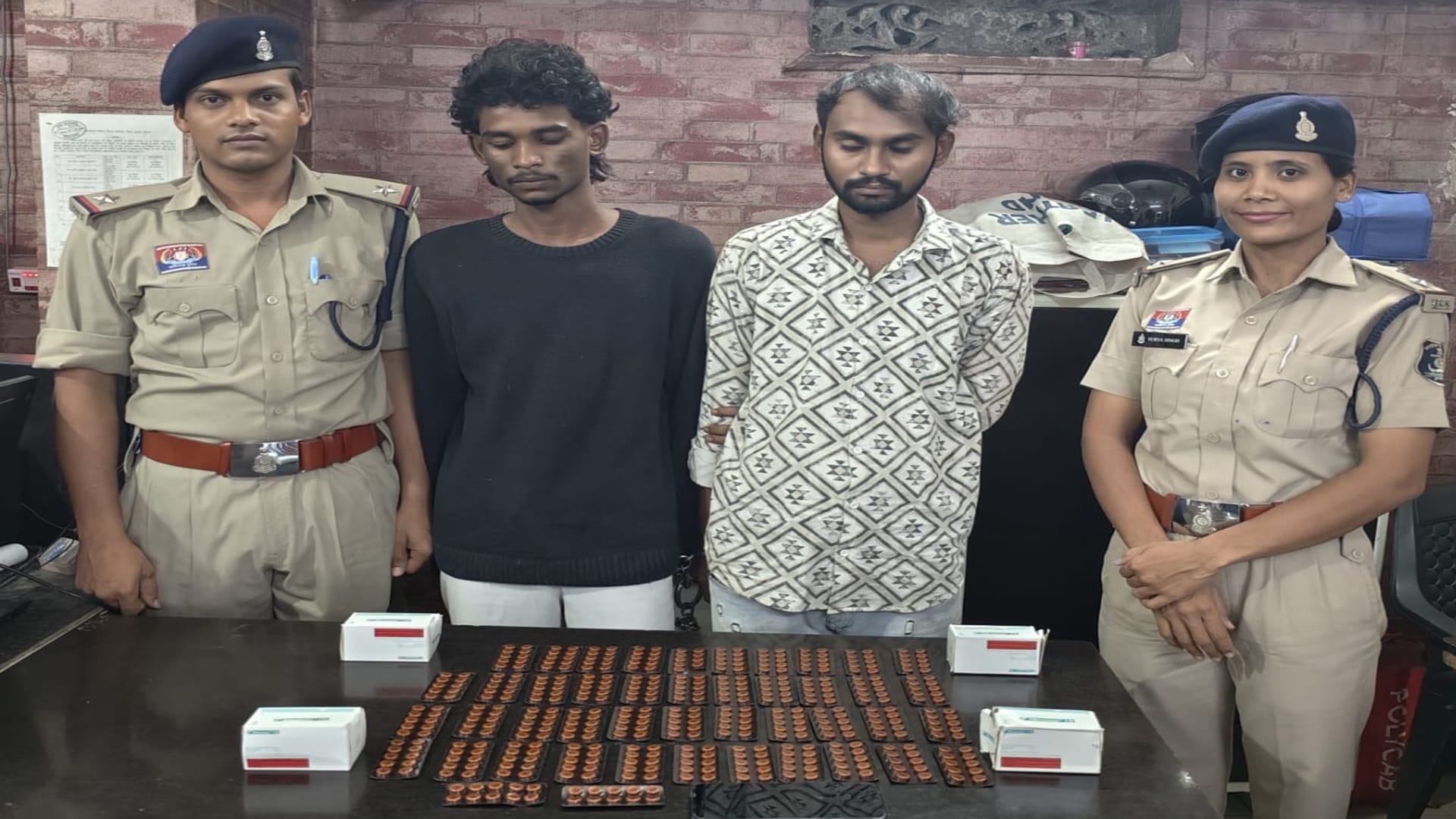 पुलिस के गिरफ्त में आरोपी