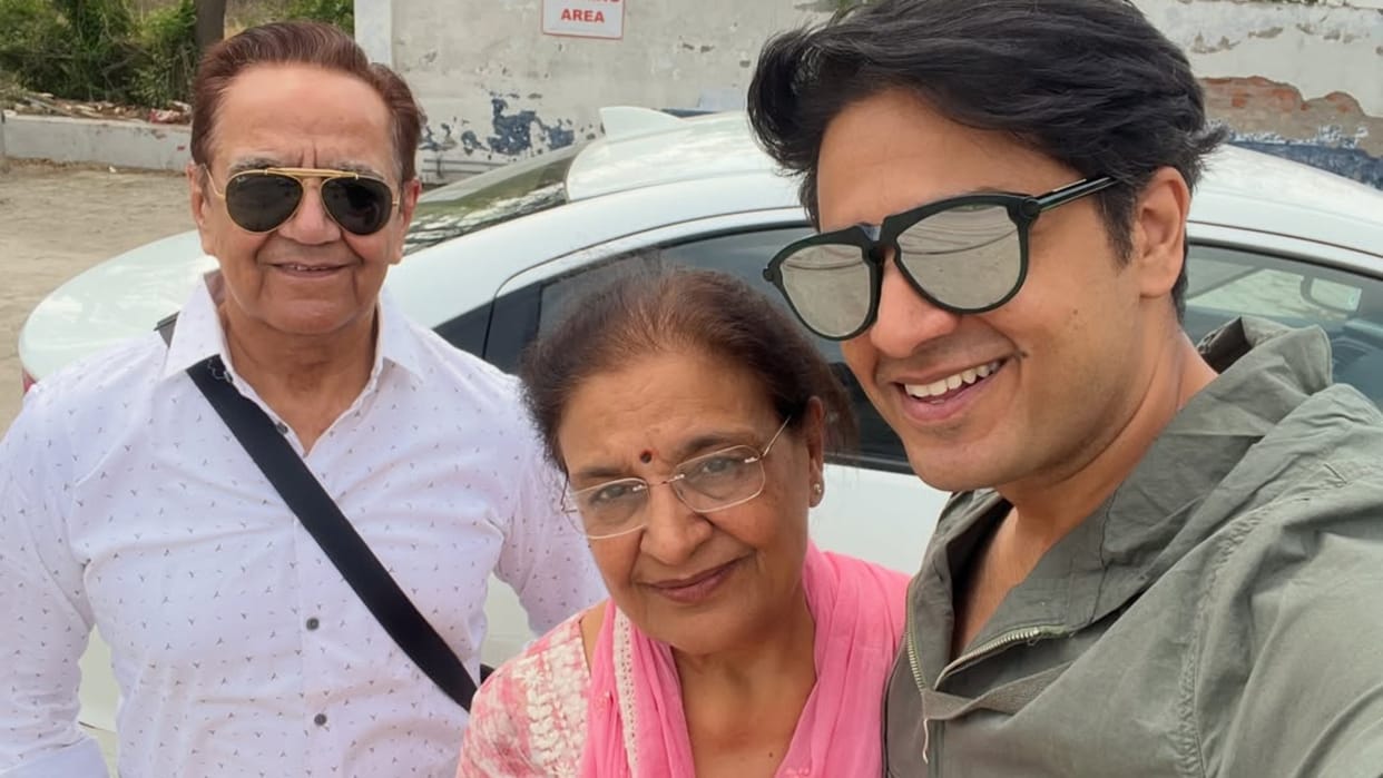 Gaurav Khanna Extends Wishes on Birthday of his Mother pens Lovely Post Saying always a Mammas Boy