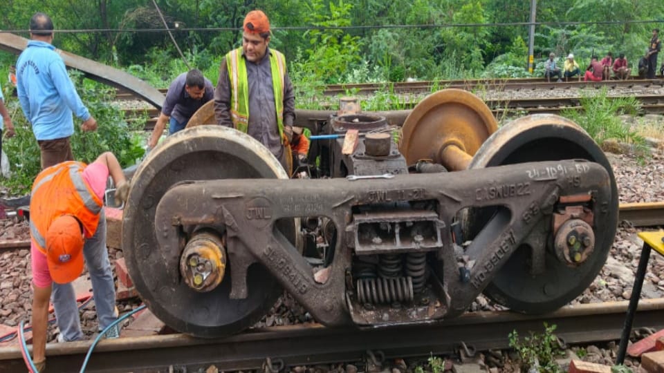 Six Wagons of Goods Train Derail, Rail Traffic Hit in Delhi Division; Several Trains Cancelled and Diverted