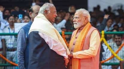 मल्लिकार्जुन खरगे और पीएम मोदी