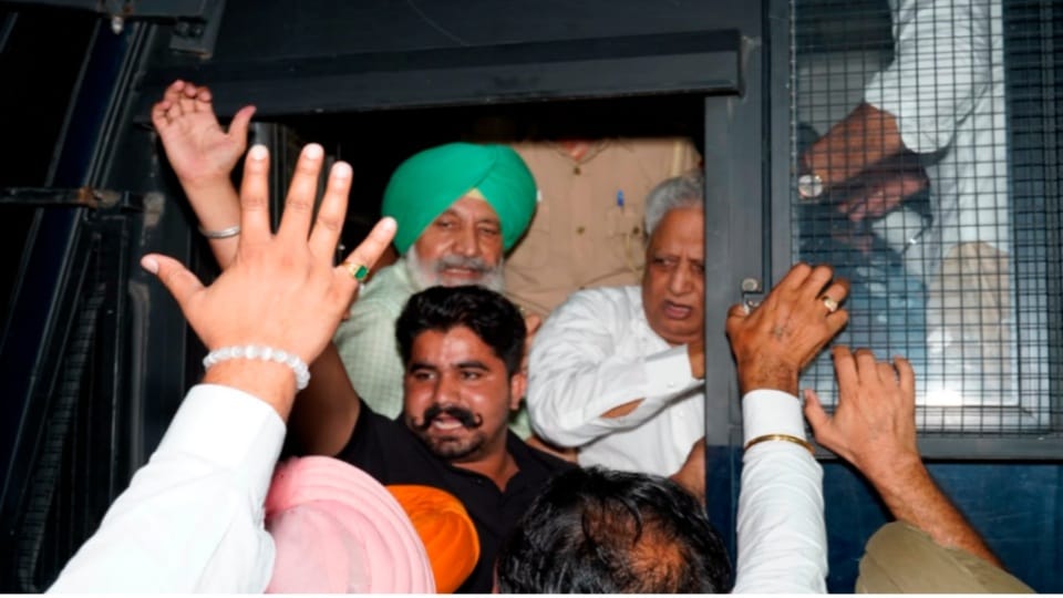 Congress protest in support of students