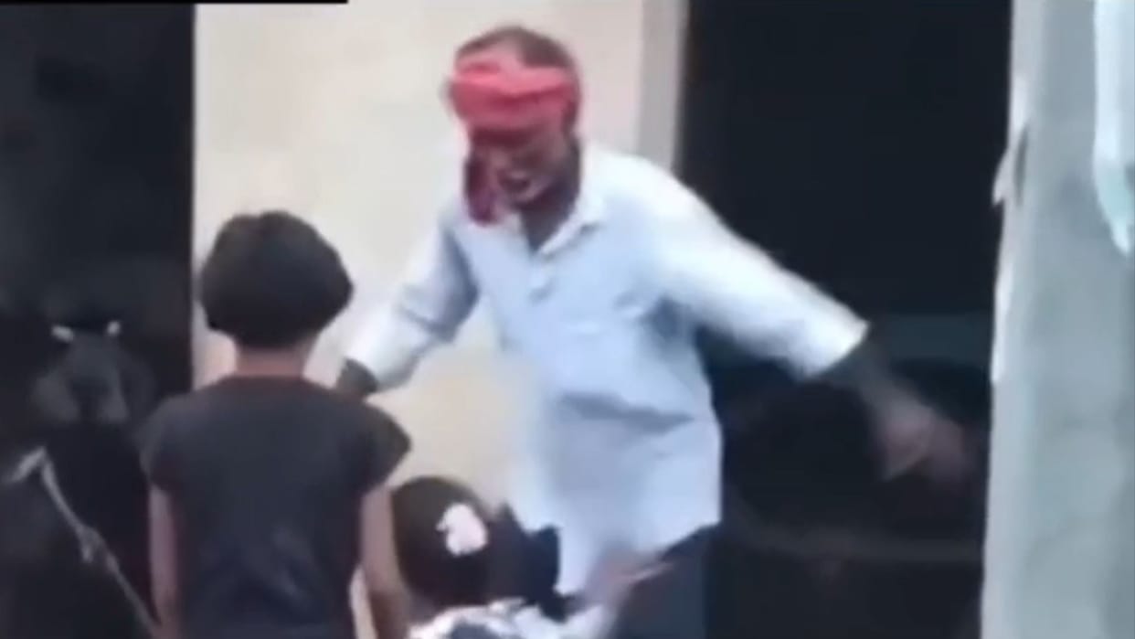 husband beat his wife and threw her off roof in Chandauli