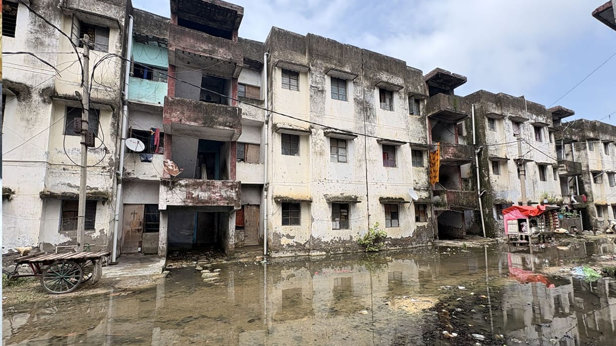 Two houses collapsed within just 15 years; committee formed to investigate.