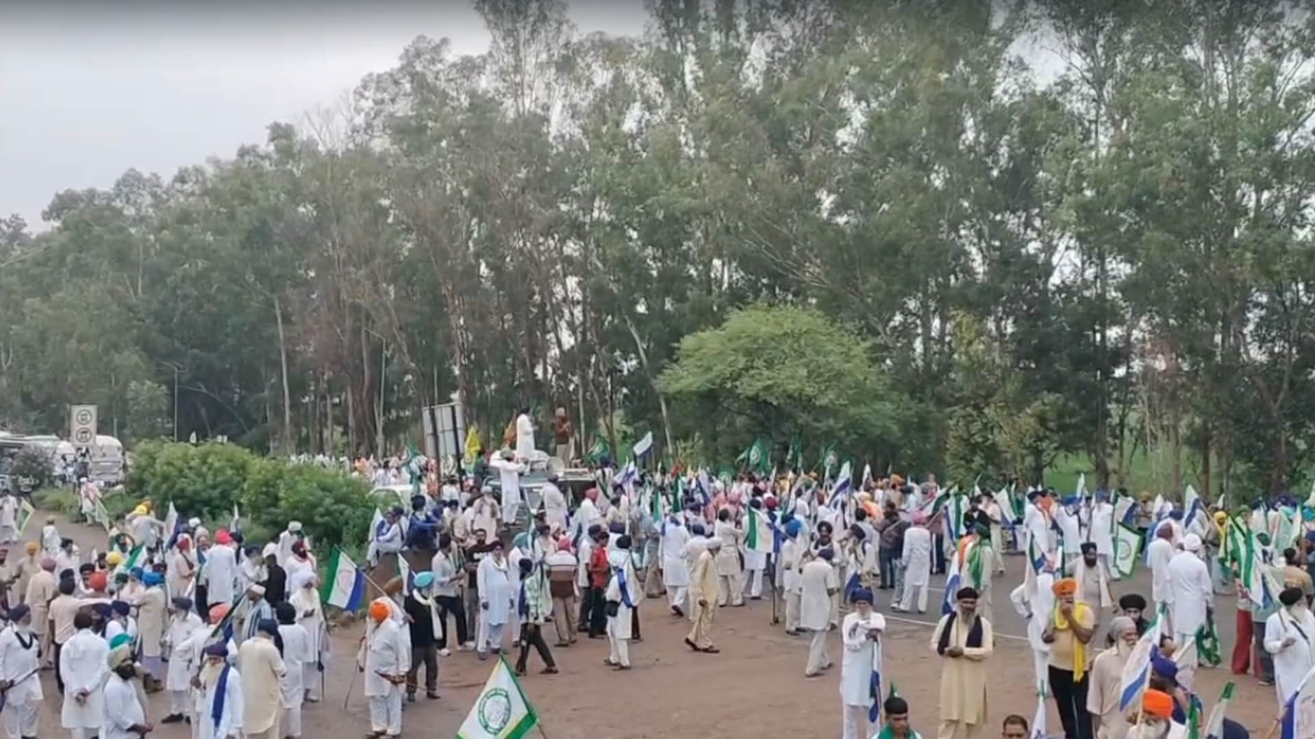 शंभू बाॅर्डर पहुंचे किसान