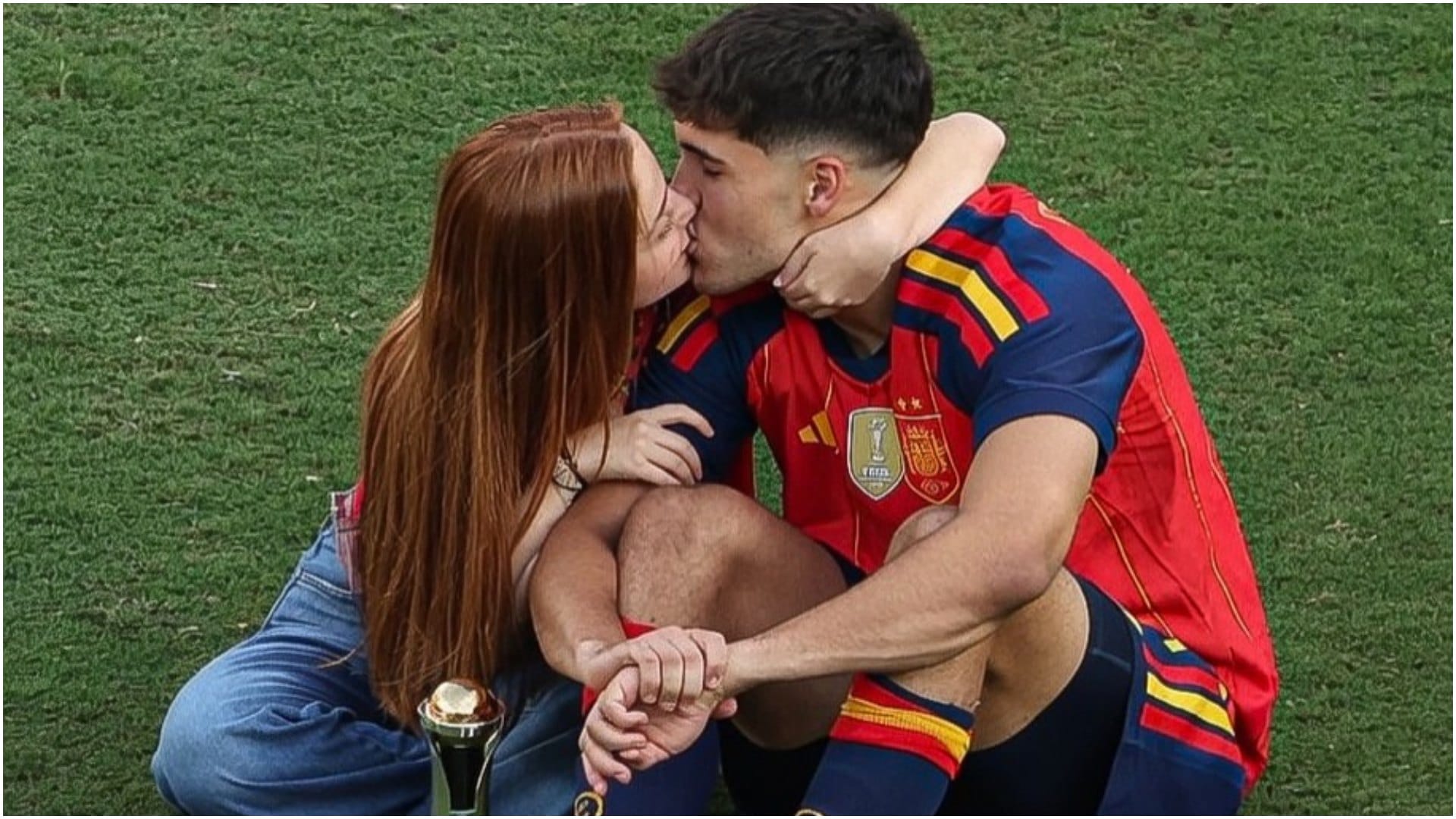 Spain Stars Nico Gavi Cubarsi Cucurella Yamal Celebrate World Cup Glory With Their Loved Ones Girlfriend Photo