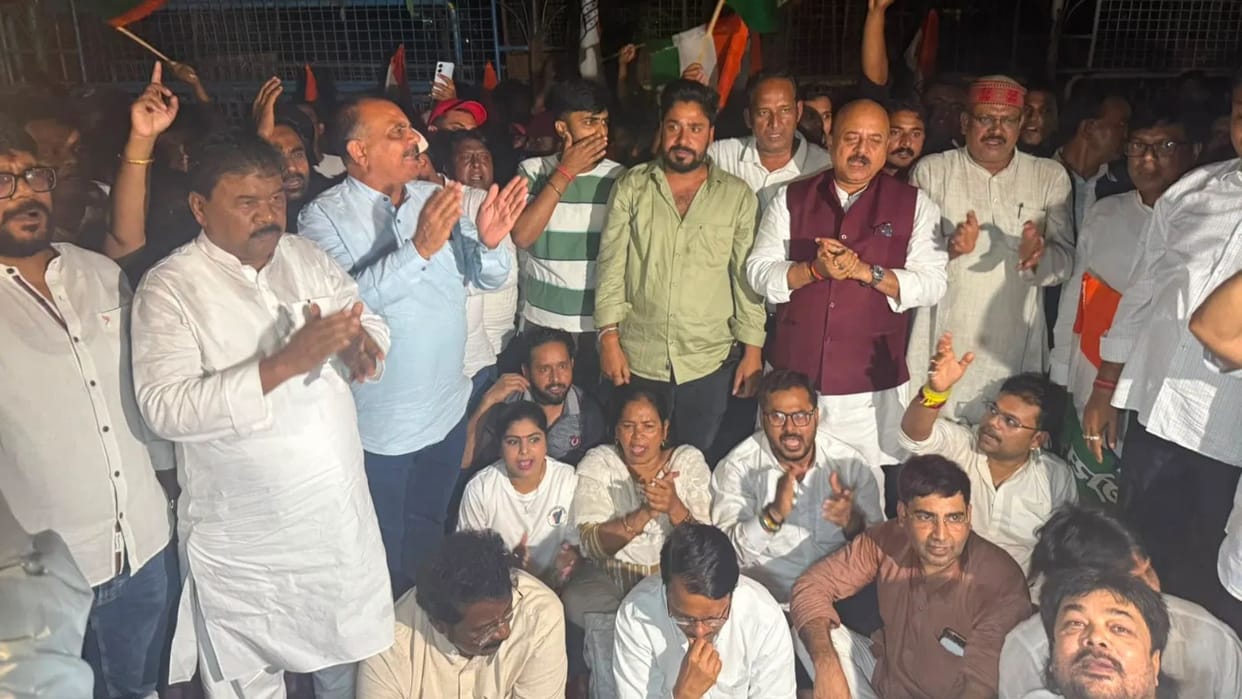 Congress stages sit-in in Ranchi to protest Rahul Gandhi detention several leaders arrested