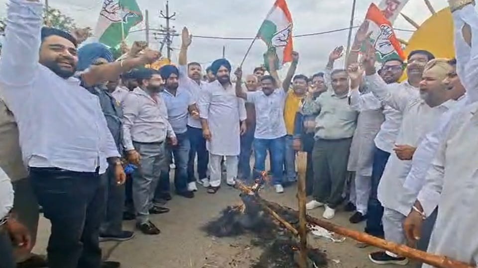 Congress members staged a protest in Haryana on Wednesday against the lathi-charge on students in haryana
