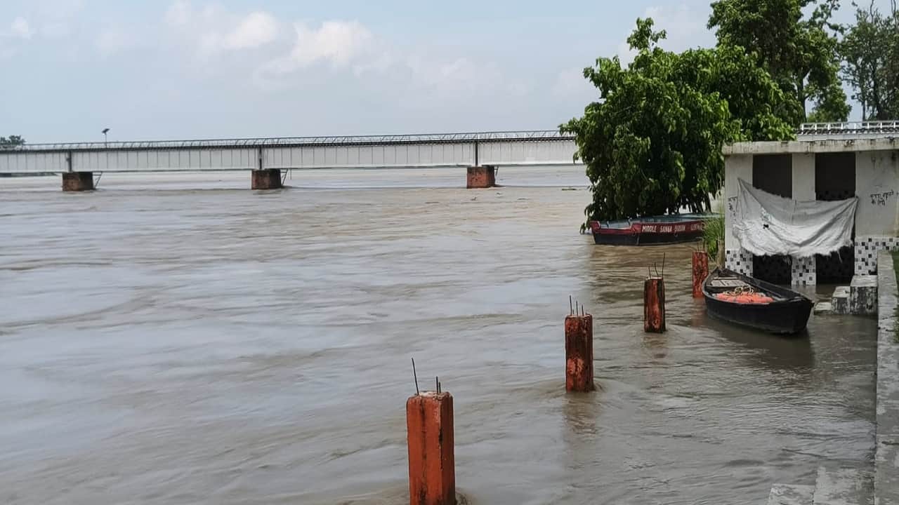 Sharda River water level crosses danger mark in Lakhimpur Kheri roads submerged in floodwaters