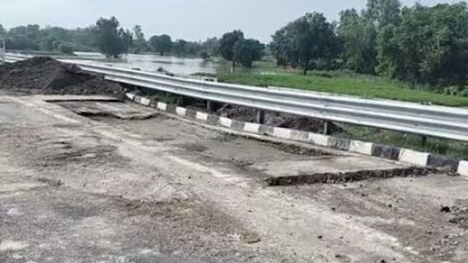 60-meter section of Ganga Expressway caved in during rains in hardoi