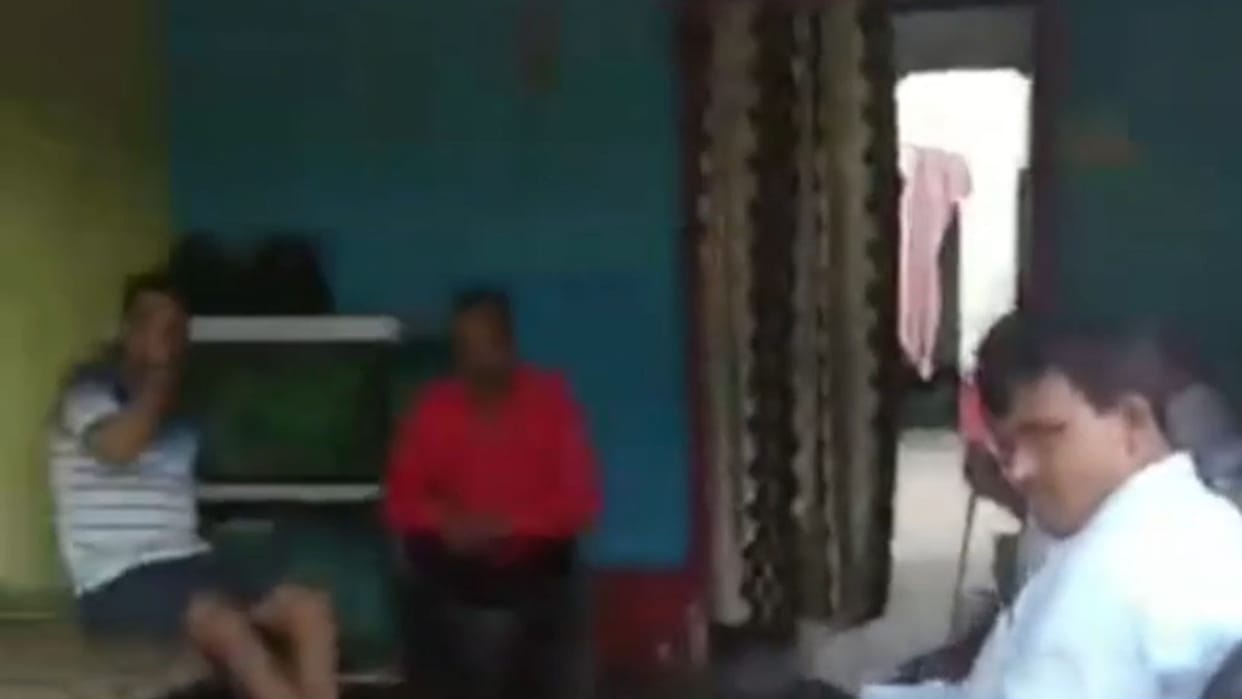 Lawyer dies after being hit by a truck in Chandauli