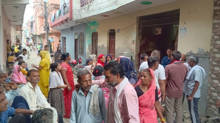 two sons beat their parents to death In Ghaziabad