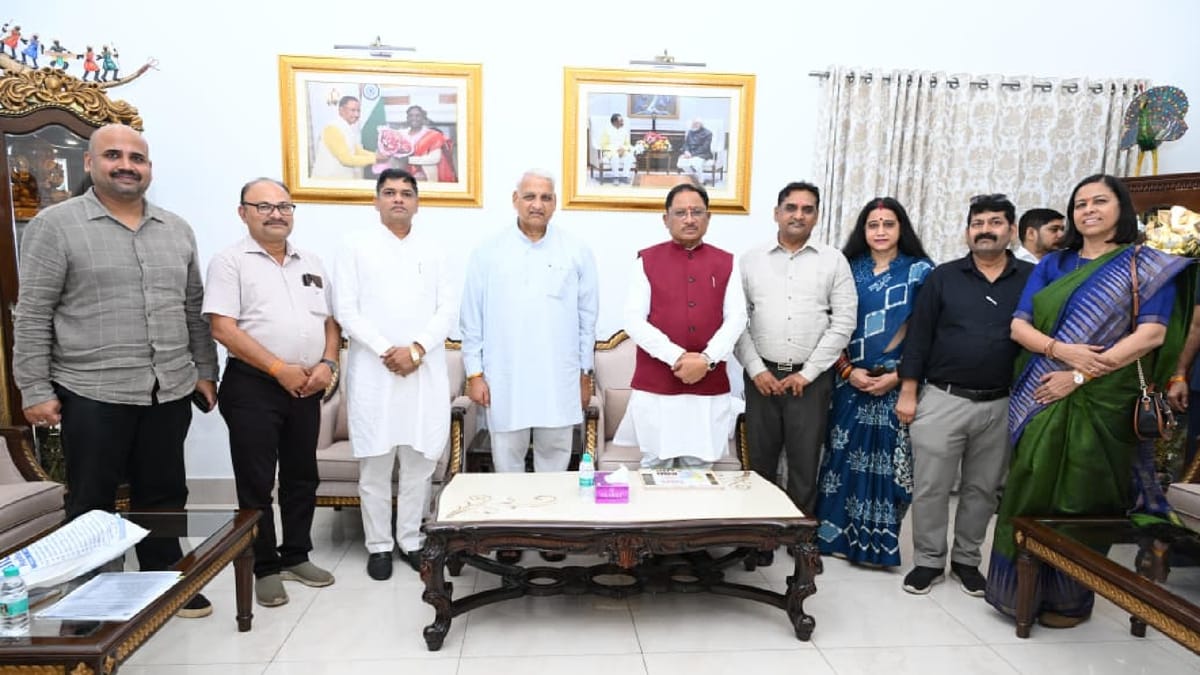 रायपुर बनेगा उद्योगों का राष्ट्रीय केंद्र, CM साय से मिले लघु उद्योग भारती का प्रतिनिधिमंडल