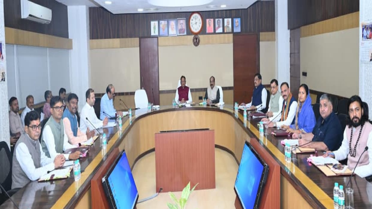 Major decisions of the cabinet: 10% reservation for fire fighters in government jobs, high-level committee for