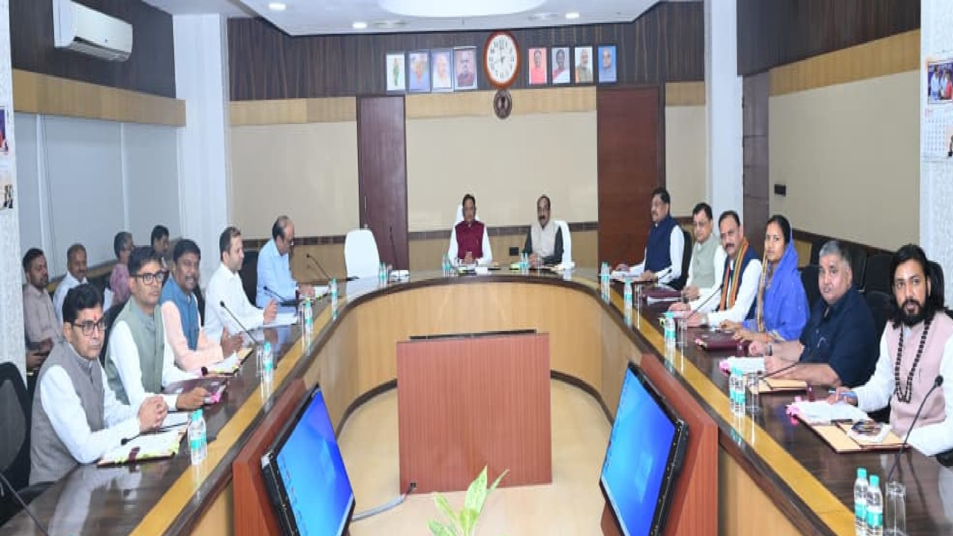 विष्णुदेव साय कैबिनेट की बैठक