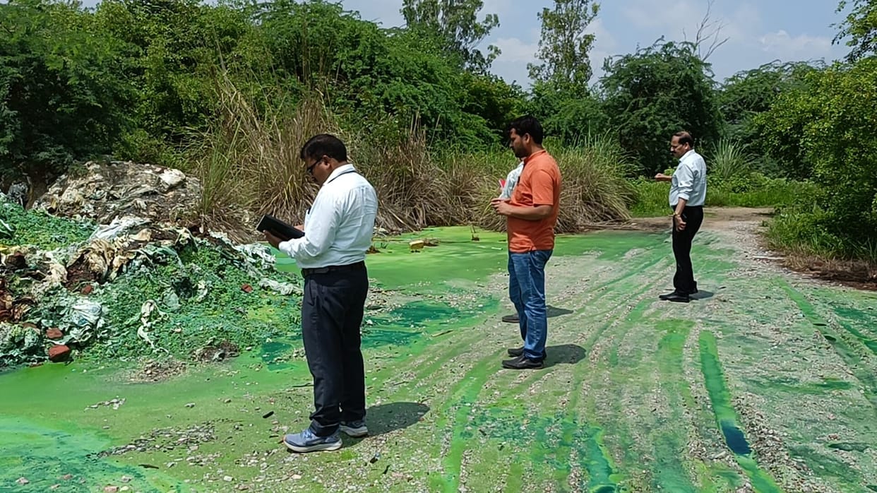 Kanpur Pollution Control Board team from Prayagraj gathered evidence in Purvamir and collected information