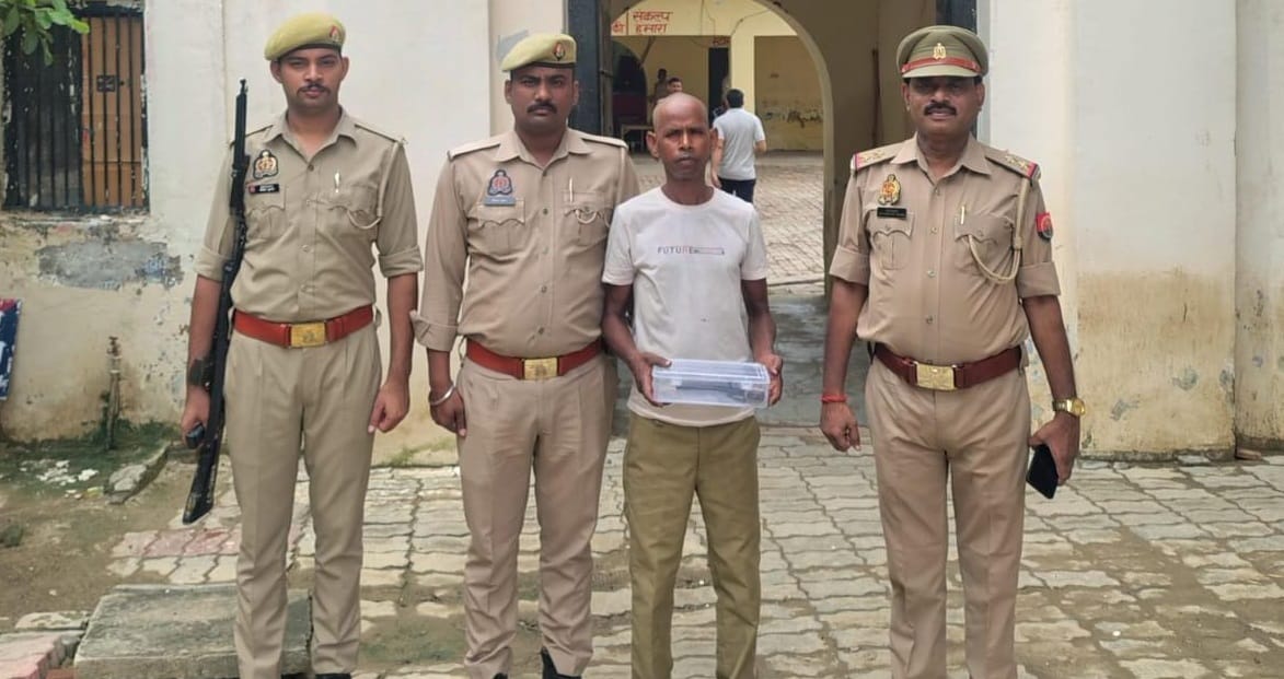 Kanpur Major action by Narwal police criminal arrested with illegal country made pistols and cartridges
