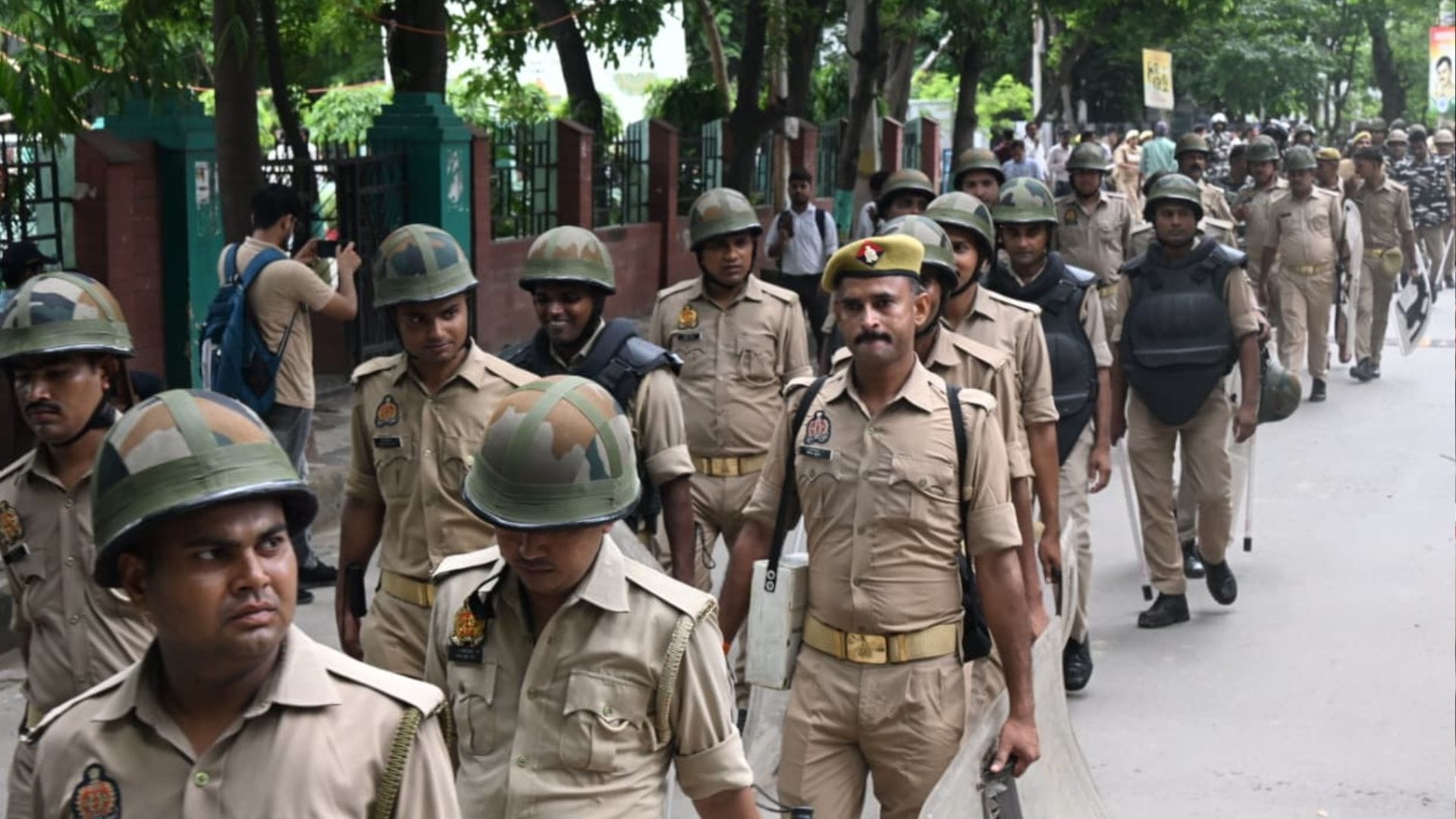 Jantar Mantar controversy in Varanasi youth protest heavy police deployment at BHU and Kashi Vidyapith