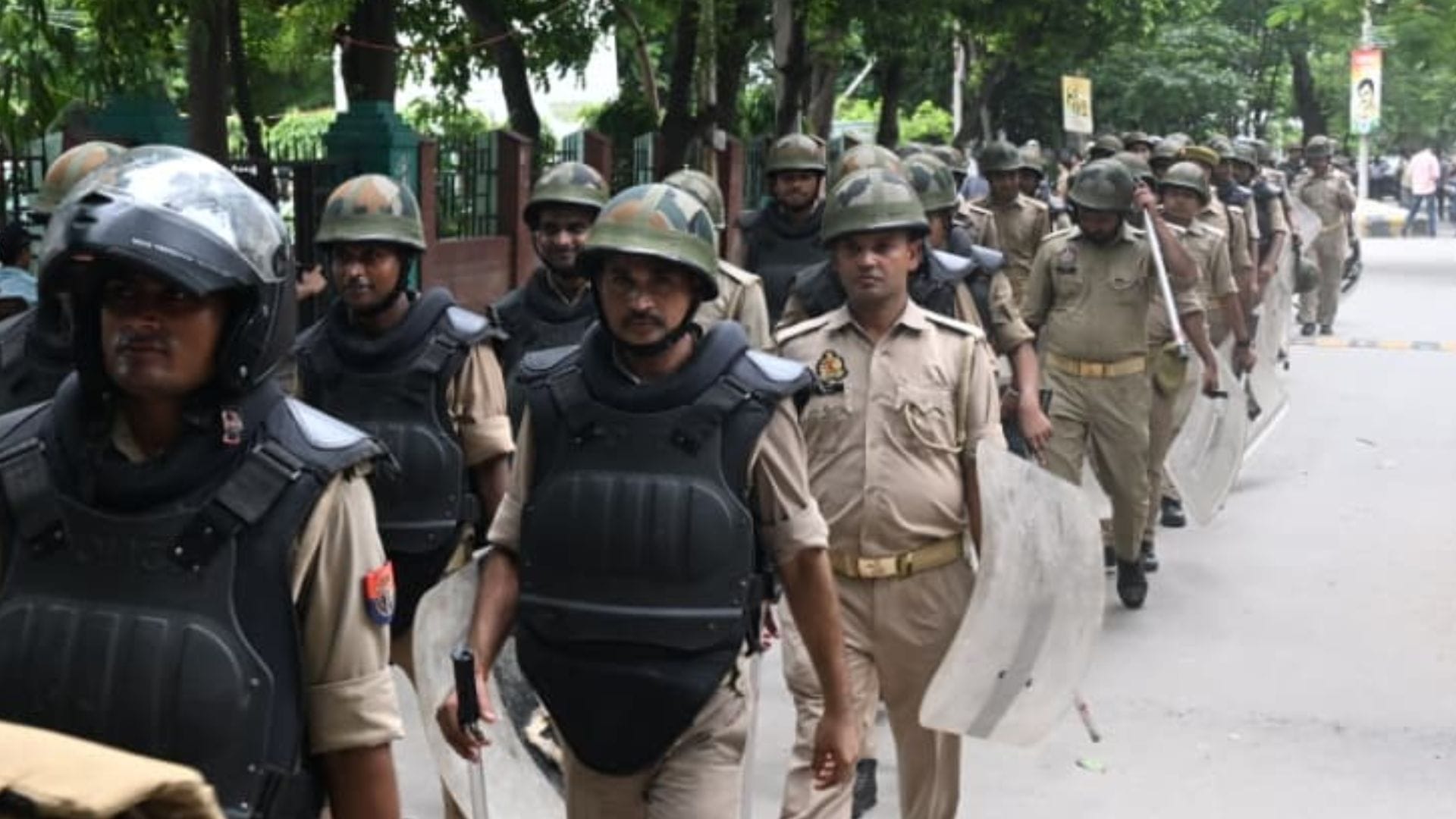 Jantar Mantar controversy in Varanasi youth protest heavy police deployment at BHU and Kashi Vidyapith