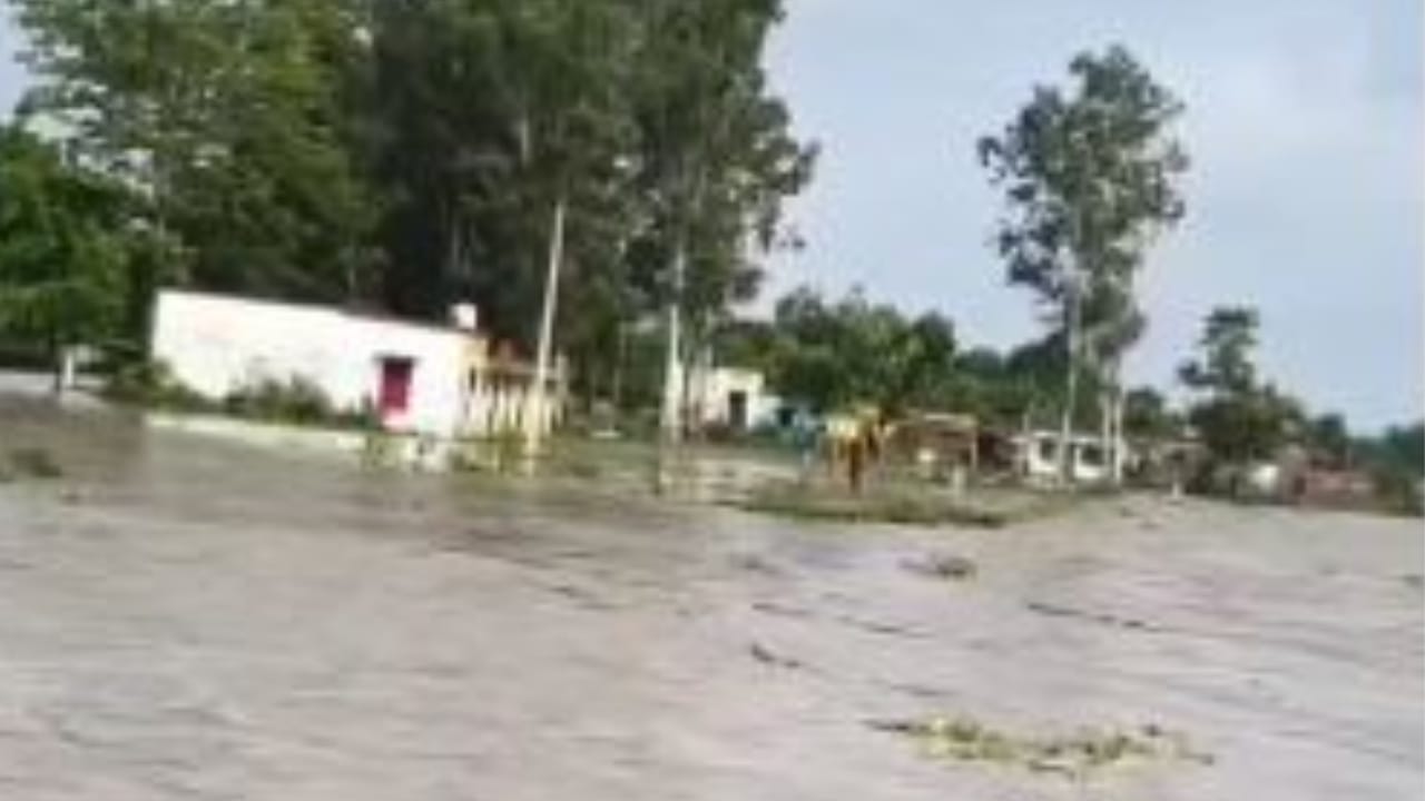 a part of school has been swallowed by the river due to erosion by the Sharda River in Lakhimpur Kheri