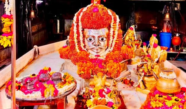Agra Temples Gear Up for Sawan as Rudrabhishek and Kanwar Bookings Surge