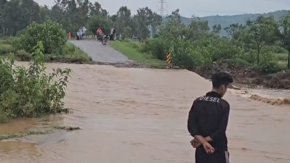 Rain in Punjab Streams rivers in Pathankot are spate landslides Orange Alert today